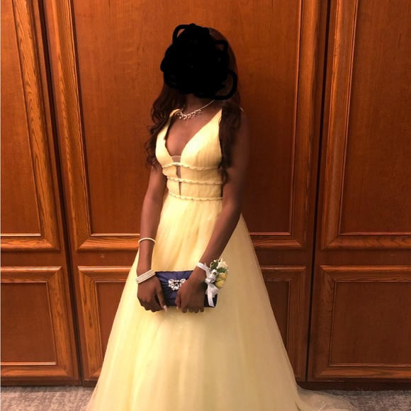 Worn once and in excellent condition! - Picture 1 of 1